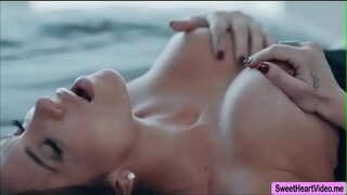 ג &#039; קלין טיילור לא מצפה לעשות סקס עם ליב בר, אורגזמה