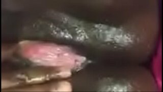 Гульня ў досціп з шакаладнай мокрай кіскам